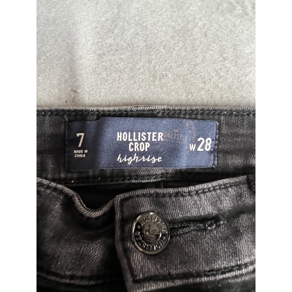 Hollister Women's Size 7 W28 High Rise Cropped Skinny Jeans Black Distressed Raw - Picture 4 of 6